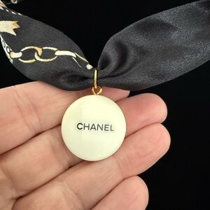 Black and Gold Women's Necklace